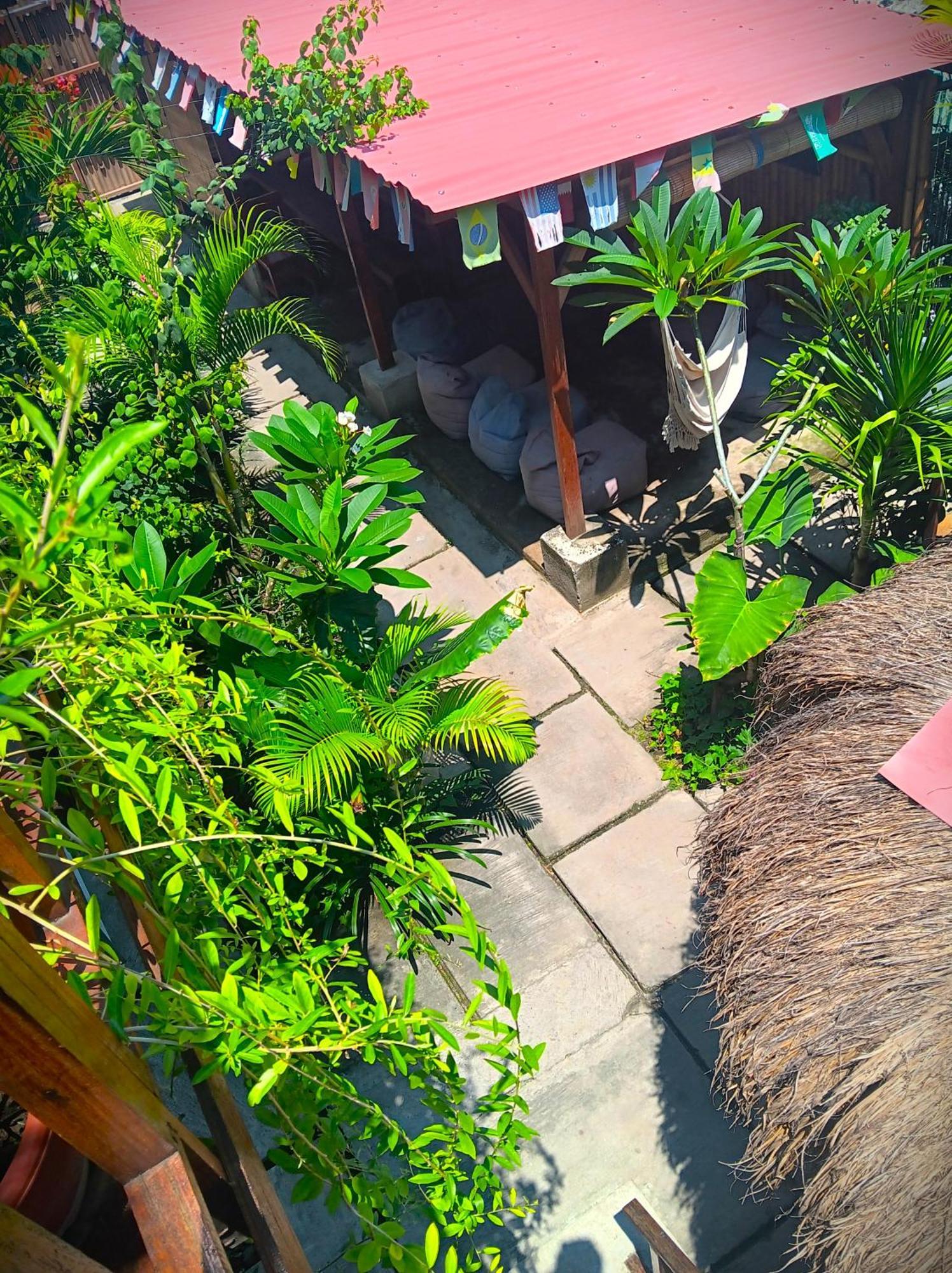 Good Vibes Bungalows Gili Trawangan Exterior foto